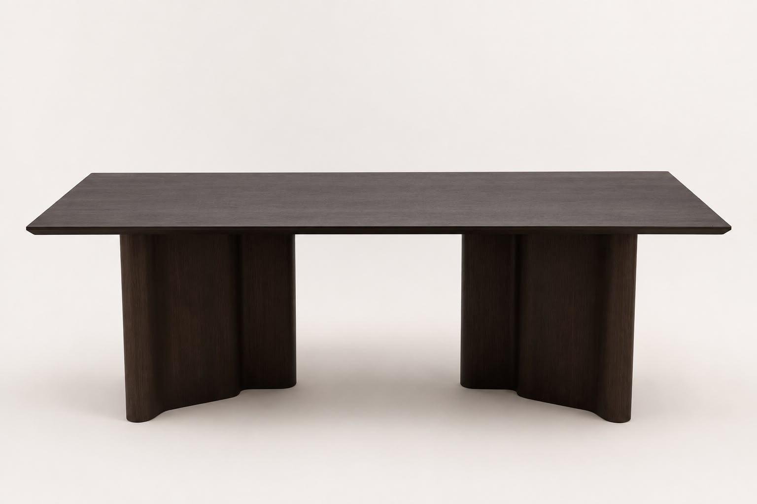 שולחן אוכל ״לינאו״