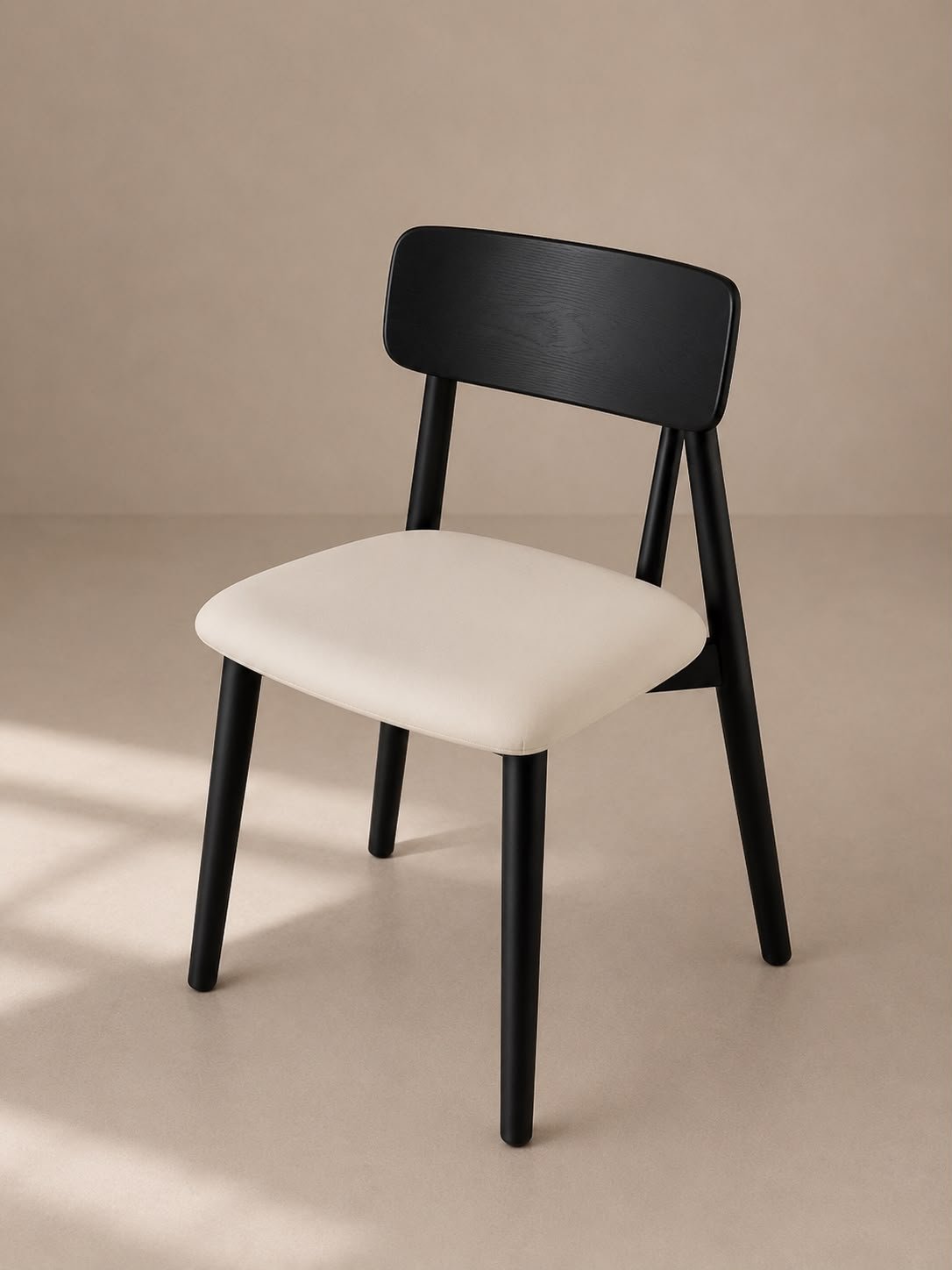 Noir Chair